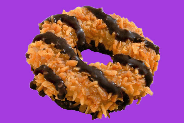 Four Latinx Eateries Make Desserts Based on Girl Scouts Cookies!